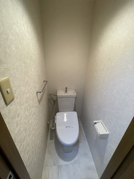 アゼリア動坂 1階のトイレ 1