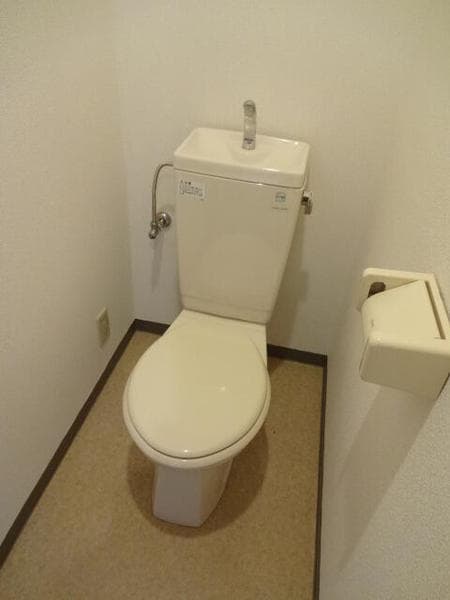 協立ビル 2階のトイレ 1