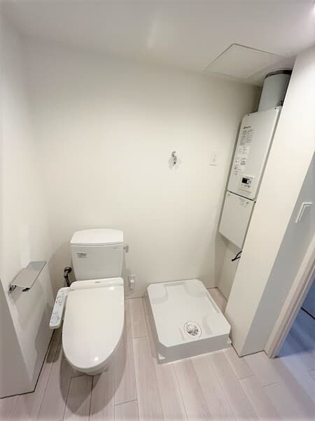 クアドール中野坂上 3階のトイレ 1