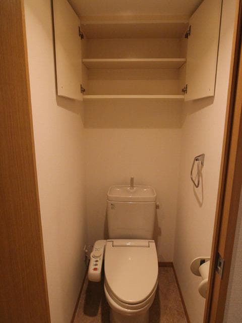 パレステュディオ新宿パークサイド 4階のトイレ 1