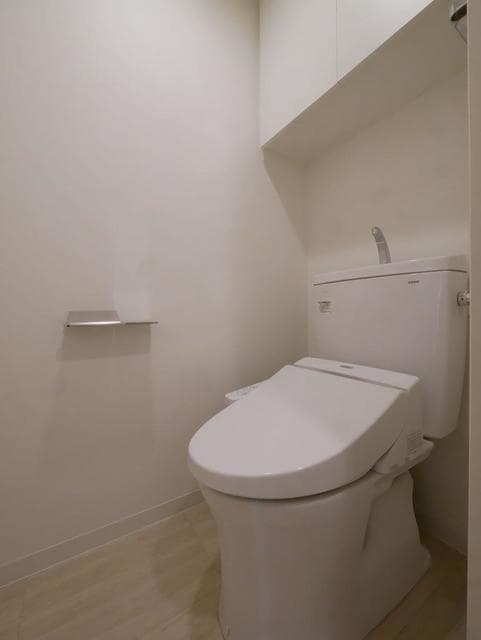ルビア赤坂 3階のトイレ 1