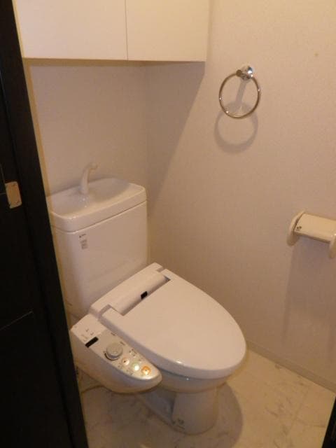 レクシオシティ王子神谷 6階のトイレ 1