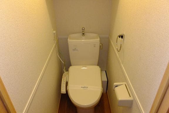 レオパレスリバー　Ｋ 2階のトイレ 1