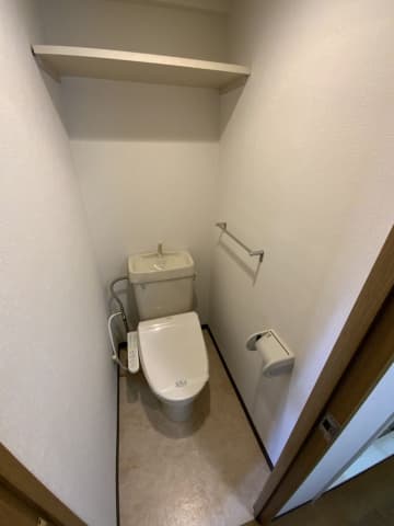 菱和パレス明大前壱番館 9階のトイレ 1