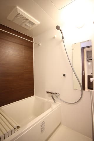 コンシェリア東京 ＜ＩＲＩＹＡ ＳＴＡＴＩＯＮ ＦＲＯＮＴ＞ 2階の風呂 1