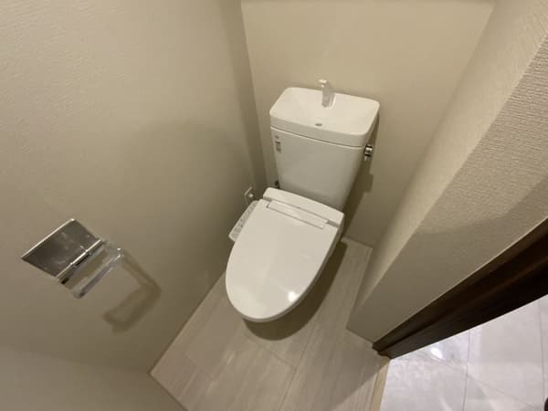 コンシェリア後楽園 ＨＩＬＬＴＯＰ ＳＱＵＡＲＥ 2階のトイレ 1
