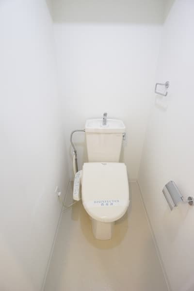アソシエール千川 4階のトイレ 1