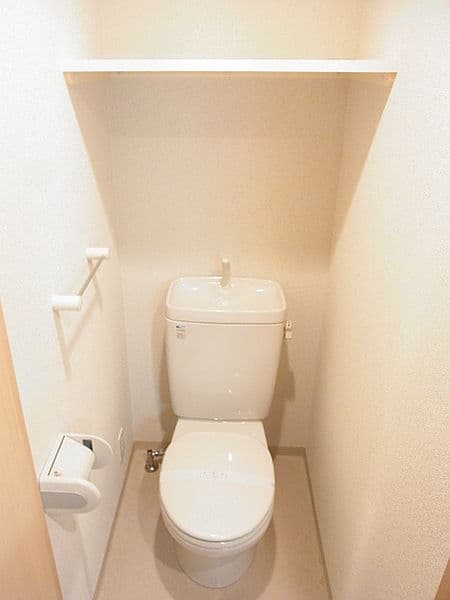 スカイコート浜松町 4階のトイレ 1