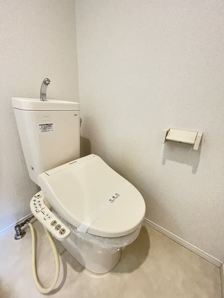 FERIO綾瀬イーストコート 1階のトイレ 1