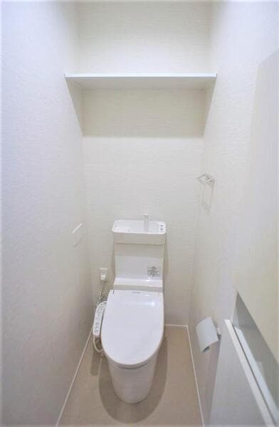 ラシーネ武蔵小山 2階のトイレ 1