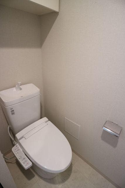 コンシェリア品川 ＢＡＹＳＩＤＥ ＣＯＵＲＴ 6階のトイレ 1