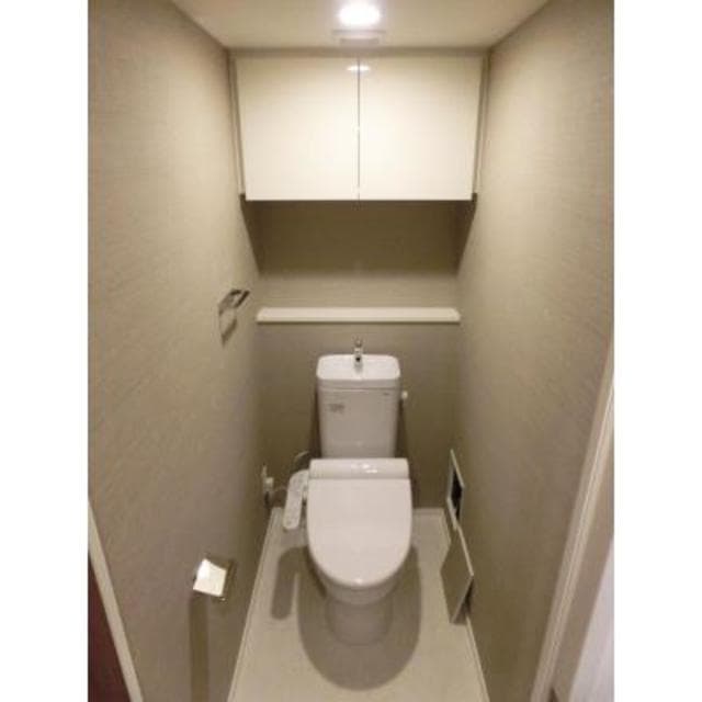 パークアクシス池田山 4階のトイレ 1