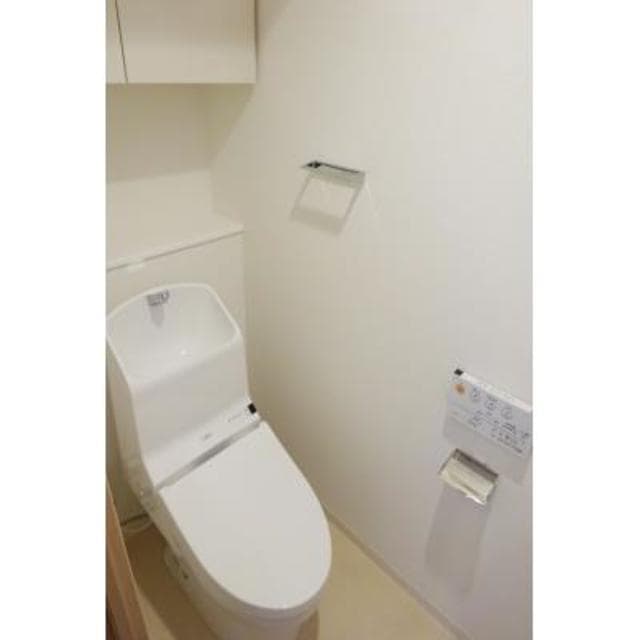 ヴェルデュール高田馬場 5階のトイレ 1