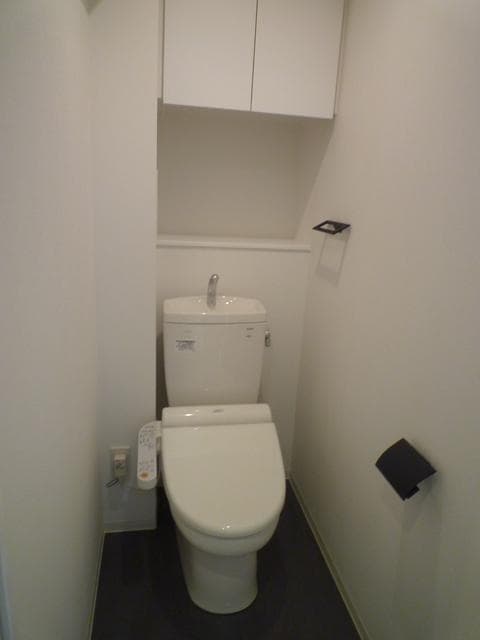 パークハビオ渋谷本町レジデンス 3階のトイレ 1
