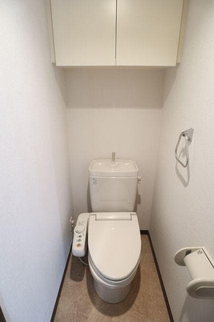 パレステュディオ新宿パークサイド 14階のトイレ 1