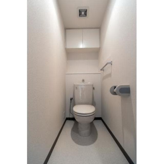 クラッサ成城 3階のトイレ 1