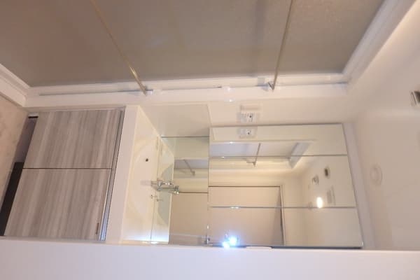 アーバンパーク西巣鴨ＷＥＳＴ 16階の洗面所 1