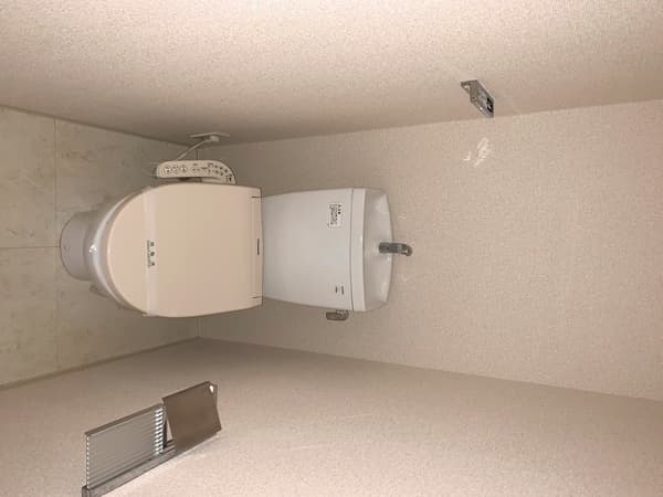 ラディアスウイング中野南 4階のトイレ 1