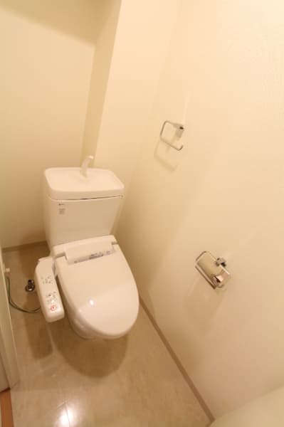 プライムアーバン目黒青葉台 7階のトイレ 1