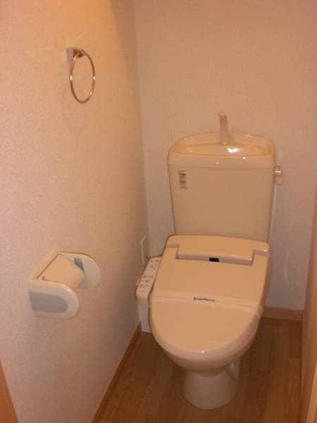 レオパレスエントピア 104のトイレ 1
