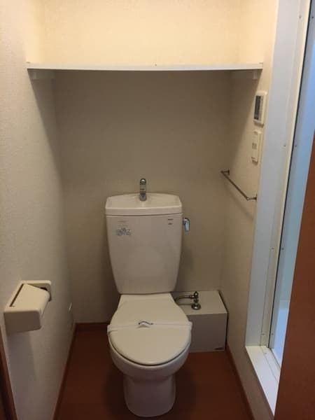 レオパレスリバーサイド 1階のトイレ 1