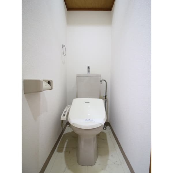 プレール三田 4階のトイレ 1
