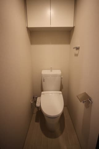 コンシェリア目黒 ＴＨＥ ＲＥＳＩＤＥＮＣＥ 1階のトイレ 1