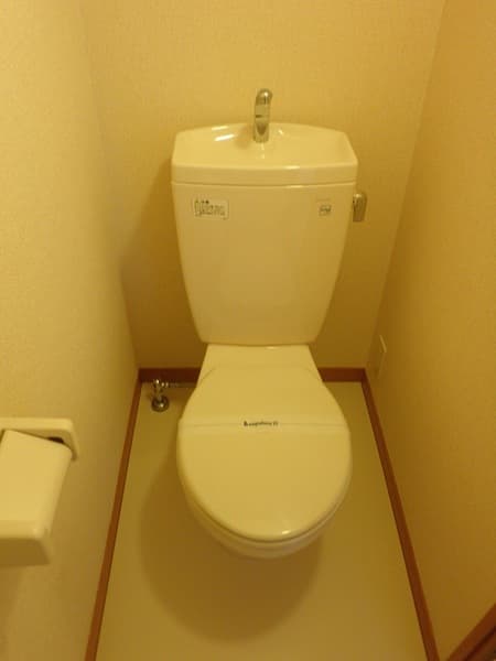 レオパレスアモーレ 204のトイレ 1
