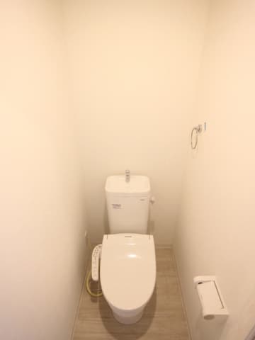 ＦＵＳＩＯＮ大森 3階のトイレ 1