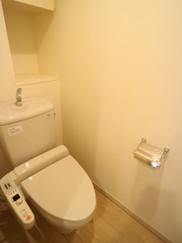 プライムアーバン中目黒Ⅱ 6階のトイレ 1