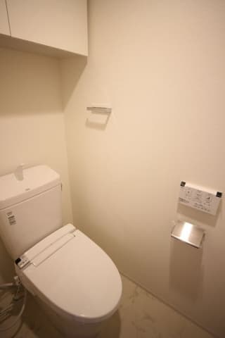 コンシェリア目白台 ＨＩＬＬＳＩＤＥ ＳＱＵＡＲＥ 1階のトイレ 1