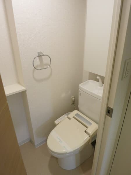 エスティメゾン大島 4階のトイレ 1