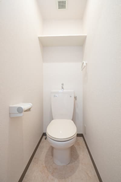 フレール南長崎 2階のトイレ 1