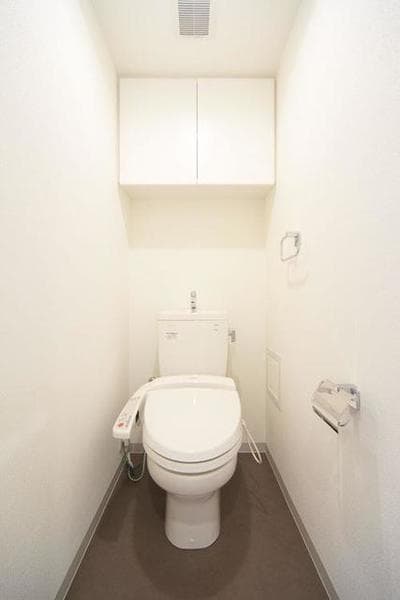 i-Suite HigashiNakano 3階のトイレ 1