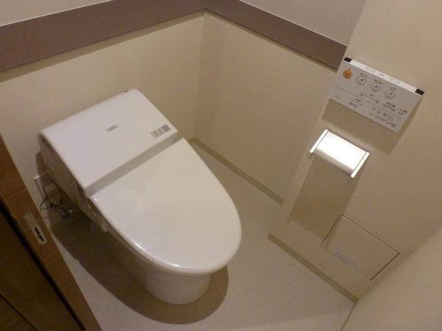 プレジリア東日本橋 7階のトイレ 1
