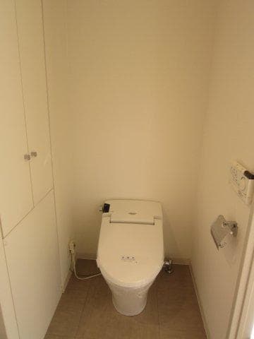 プライムアーバン南池袋 10階のトイレ 1