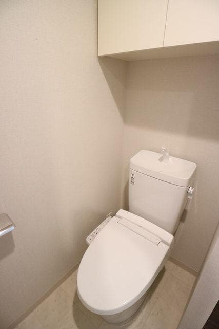 コンシェリア品川 ＢＡＹＳＩＤＥ ＣＯＵＲＴ 4階のトイレ 1