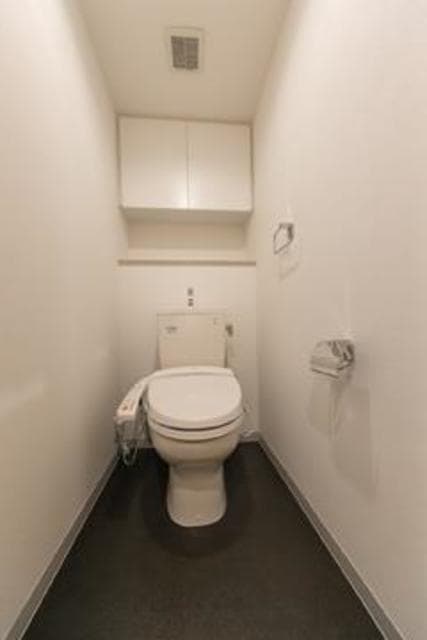 i-Suite HigashiNakano 6階のトイレ 1