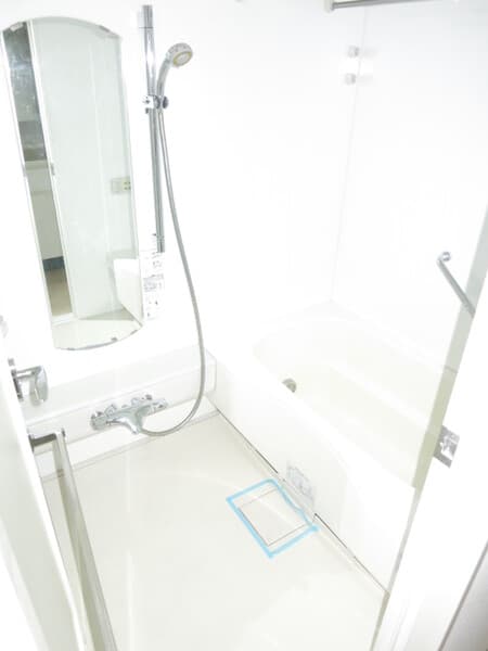 クリオ上野毛ラ・モード 6階の風呂 1