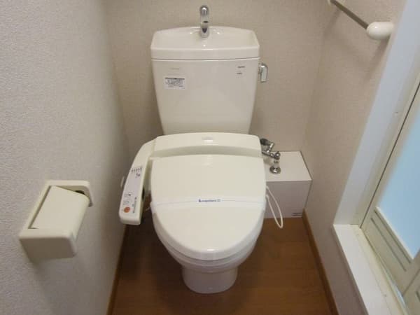 レオパレス篠崎ＬＡ１ 1階のトイレ 1