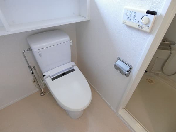 エスティメゾン武蔵小山 6階のトイレ 1