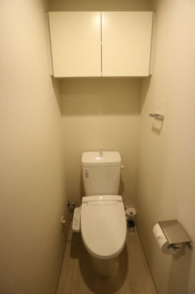 コンシェリア目黒 ＴＨＥ ＲＥＳＩＤＥＮＣＥ 1階のトイレ 1