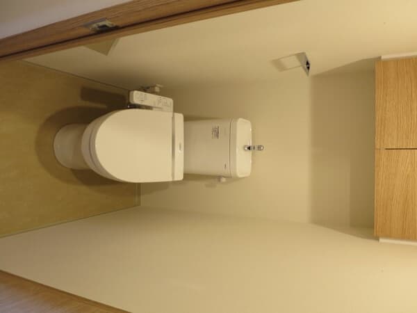 エミリブ石神井公園 8階のトイレ 1