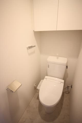 コンシェリア大塚 ＣＲＯＳＳＩＡ 15階のトイレ 1