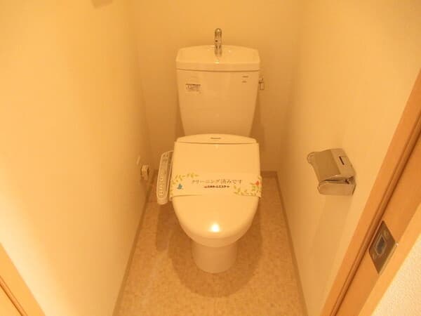 フォンテーヌ芝浦 5階のトイレ 1