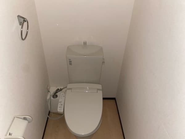 クレイノコル　リベラーレ 2階のトイレ 1