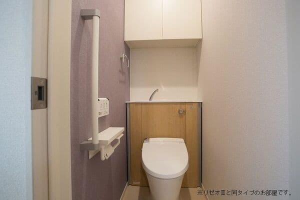 シェル　クレール　篠崎 3階のトイレ 1