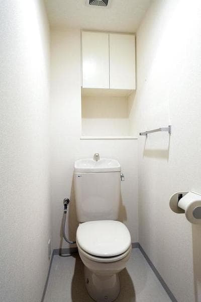クラッサ成城 2階のトイレ 1