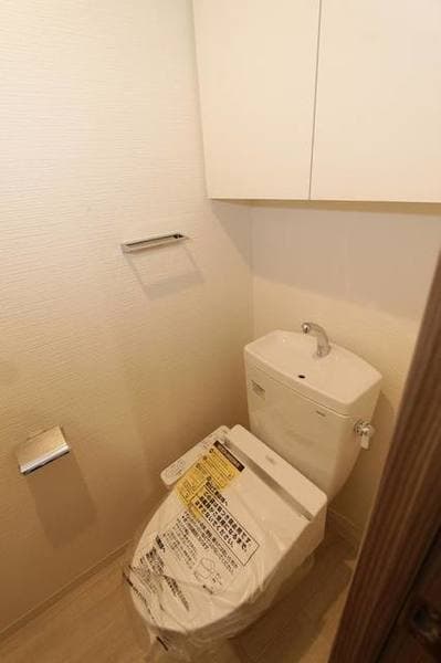 スカイコート成城学園前 4階のトイレ 1