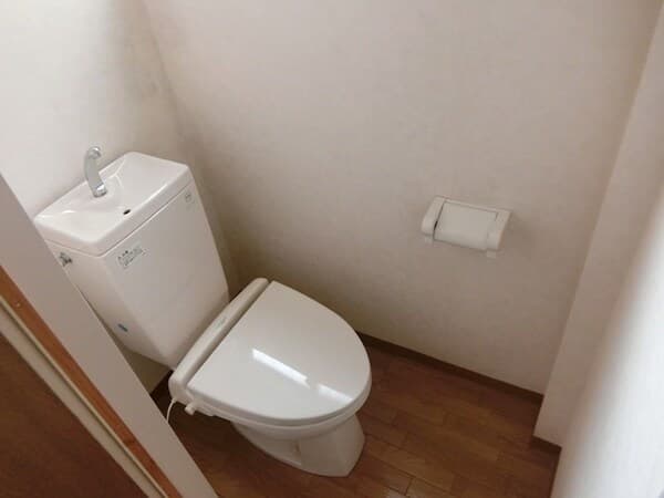 寿マンション 1階のトイレ 1